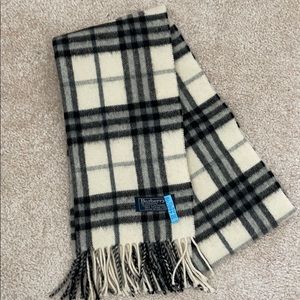 💯 Auth Burberry cashmere muffler